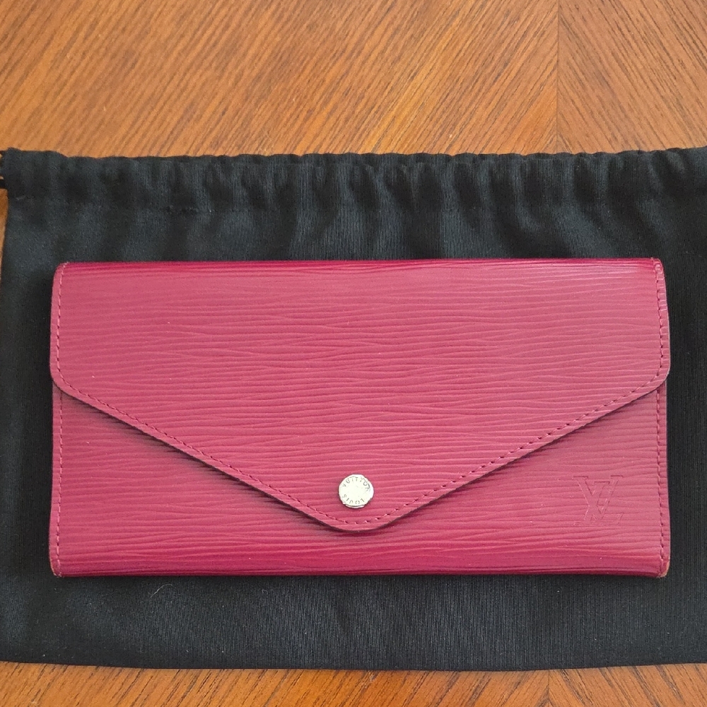 LV Epi Burgundy Sarah Wallet